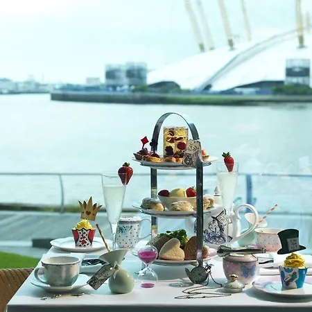 Radisson Blu Hotel, Canary Wharf East