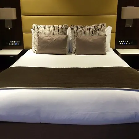 Отель St George's - Wembley 4*