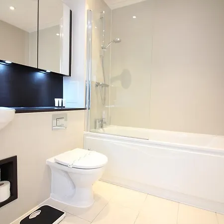 Airport 3* London