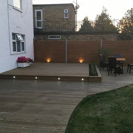 Penzion Oyo Firs London Heathrow