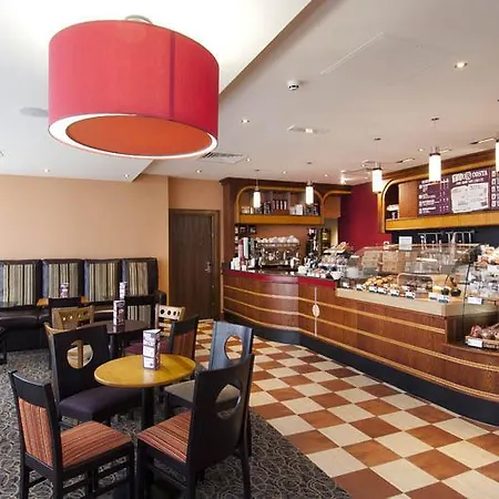 Hotel Premier London Heathrow Terminal 5