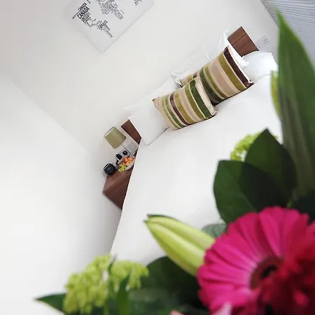 Apple Apartments Limehouse Basin London