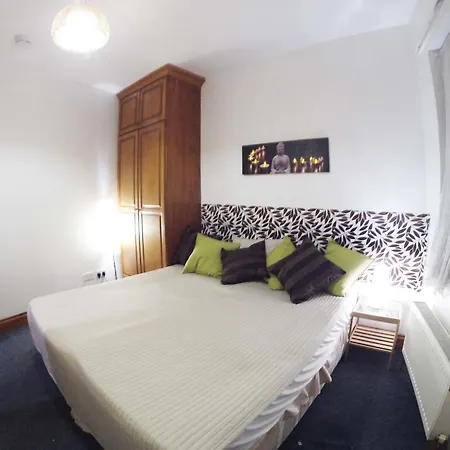 Devonshire House Apartment *