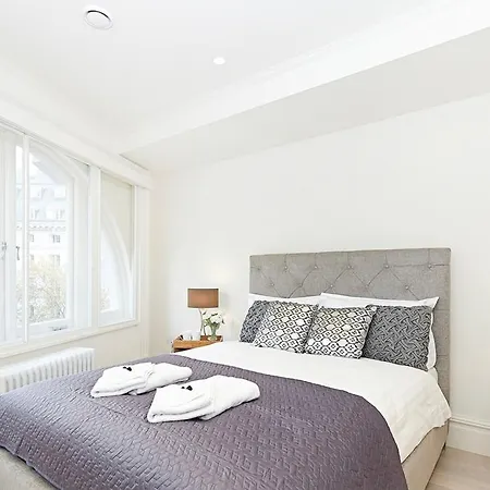 Stayo Exeter Street Apartment