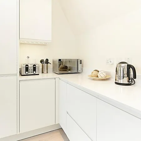 Stayo Exeter Street Apartment *