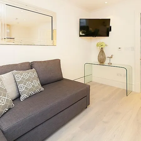 Stayo Exeter Street * London