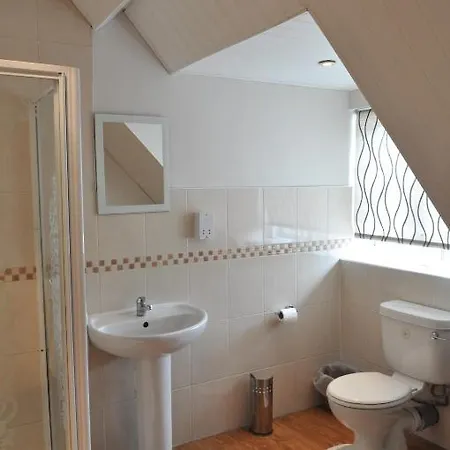 Debden Bed & Breakfast Hillingdon