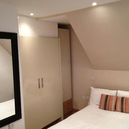 Nox West End Lane I Londra