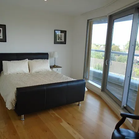 East Croydon Apartments - Just 3 Mins Walk To East Croydon Station *