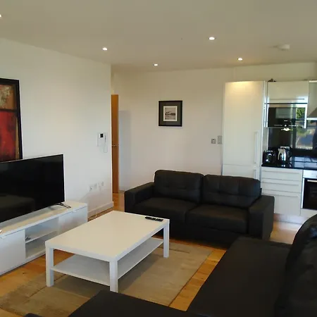 Apartment East Croydon Apartments - Just 3 Mins Walk To East Croydon Station *