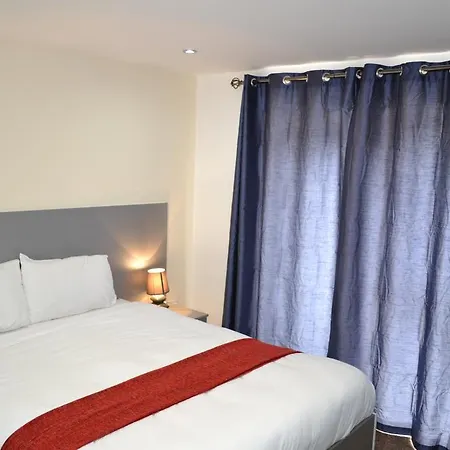 Bed & Breakfast Heathrow Travellers Hub Hounslow