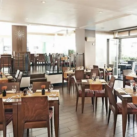 Hotel Thistle Trafalgar - Leicester Square 4*