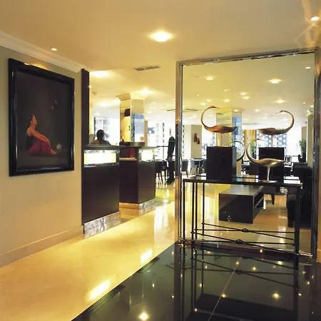 Radisson Blu Hotel, Bond Street