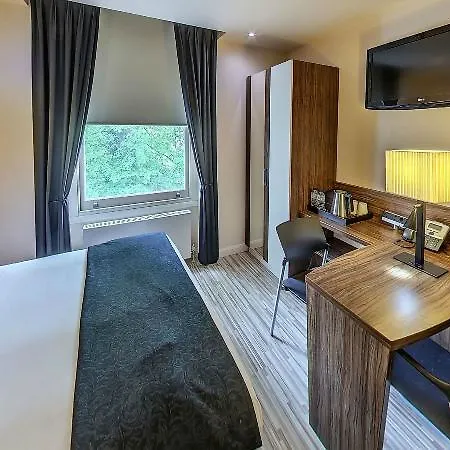 Simply & Hotel 4*