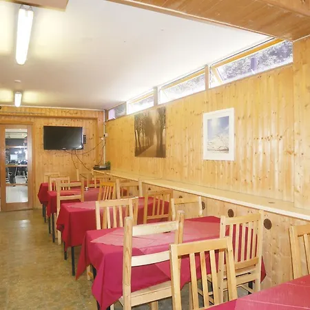 Kensal Backpackers 2 Hostel