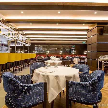 Devonshire Club & 5* London