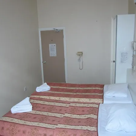 Hotel Ruskin 2*