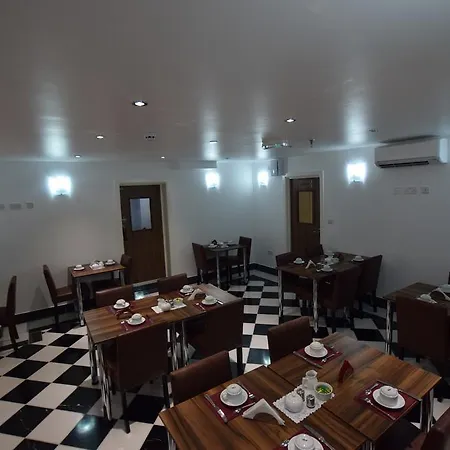 Lucky 8 Hotel Ilford