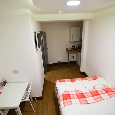 Green Suites Bed & Breakfast London