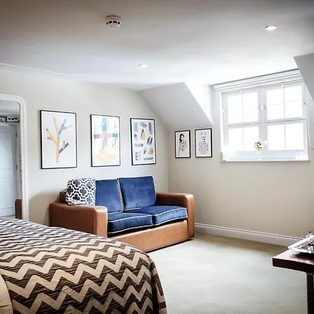 Hotel The Queen's Head 3*