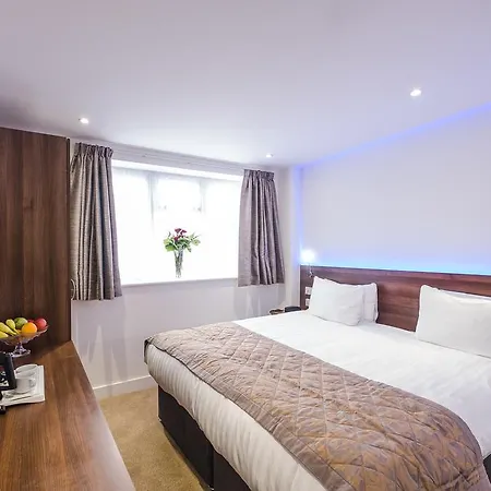 Hotel Signature London 3*