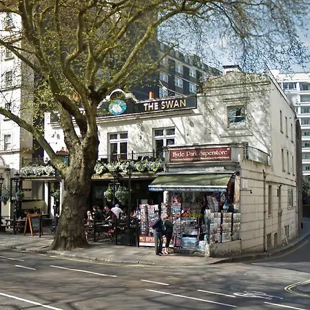 Hyde Park Terrace * لندن