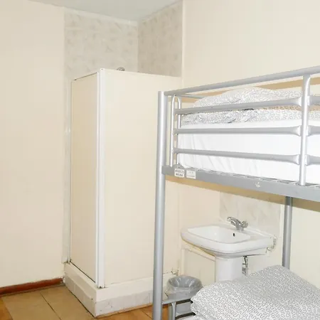 Kensal Backpackers 2 Hostel Londen