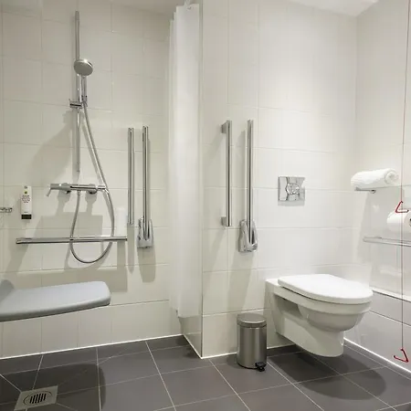 Hotel Point A Canary Wharf 3*