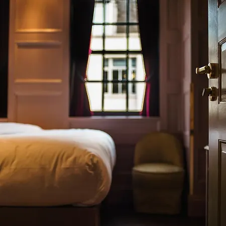Mimi's Soho 4*