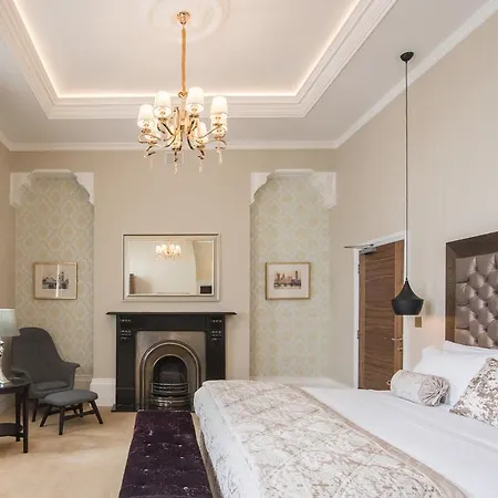 The Lansbury Heritage A Sunday - Canary Wharf 4* Londres