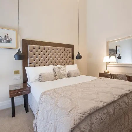 The Lansbury Heritage A Sunday - Canary Wharf Hotel