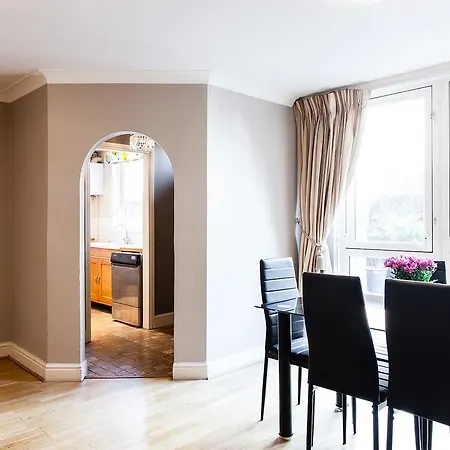 Midway House Apartment London