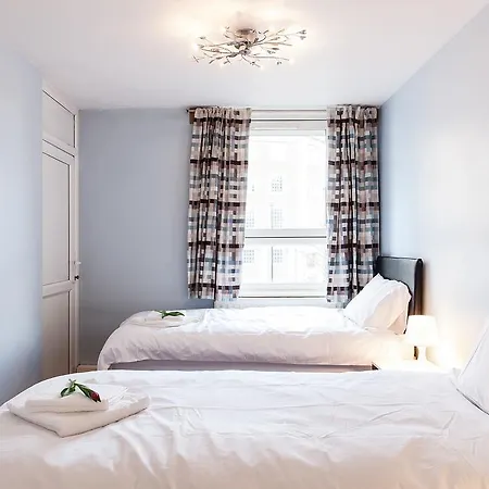 Apartment Midway House London