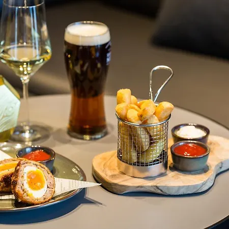 Hotel Park Plaza London, Park Royal 4*