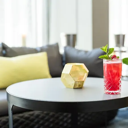 Park Plaza London, Park Royal