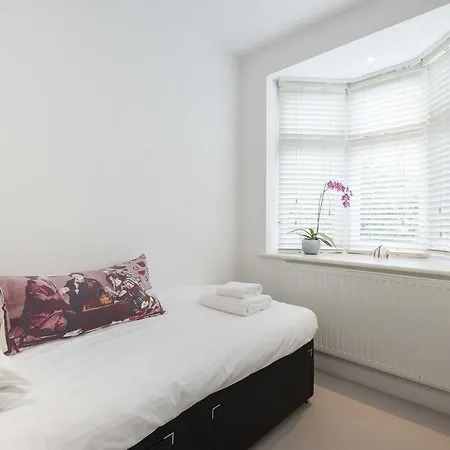 Holiday home Fashionable Family In Southfields London