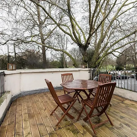 Hyde Park Terrace *