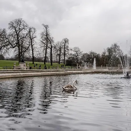 Hyde Park Terrace
