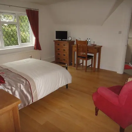 The Oaks Guest house