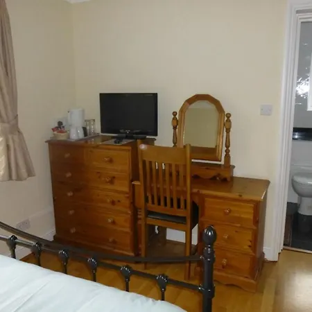 The Oaks Guest house London