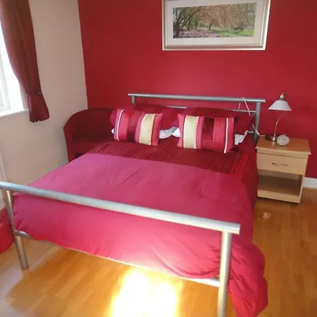Guest house The Oaks London