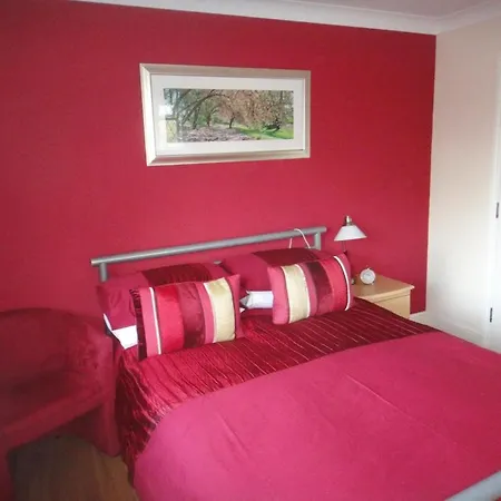 Guest house The Oaks 4*