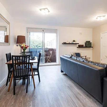 The Cromwell Road Sherborne Court Apartment *