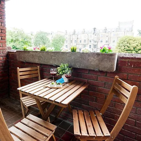 The Cromwell Road Sherborne Court Apartment