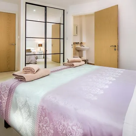 Apartment Surbiton Hills *