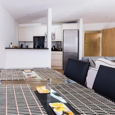 Apartment Surbiton Hills