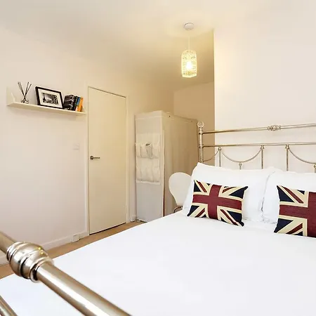 Veeve - Little Lancaster Apartment London