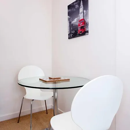 Veeve - Little Lancaster * London