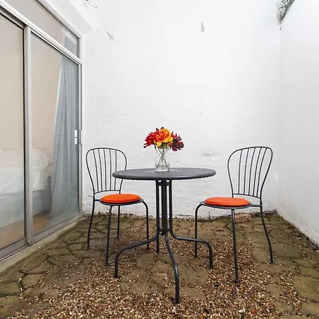 Italianflat - Warwick