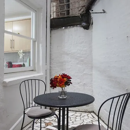 Italianflat - Warwick